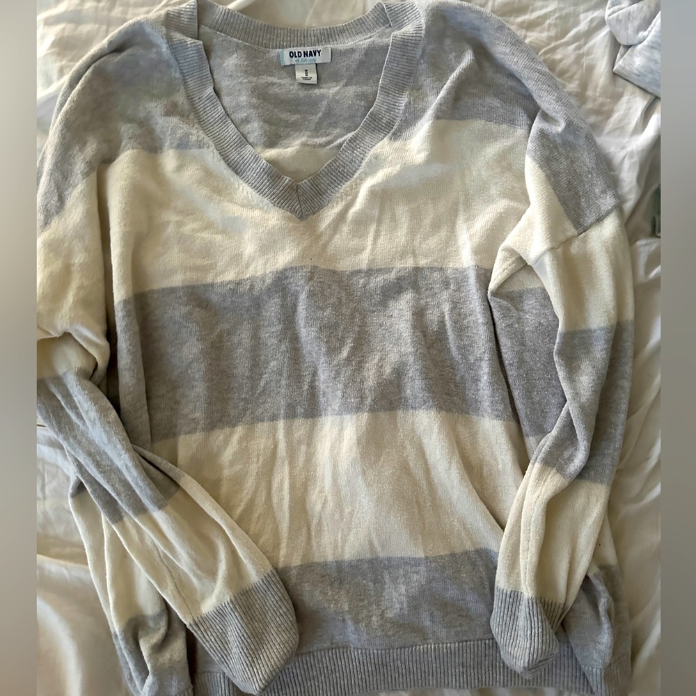 Old navy sweater